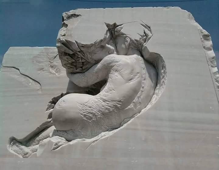 Imbratisare in piatra